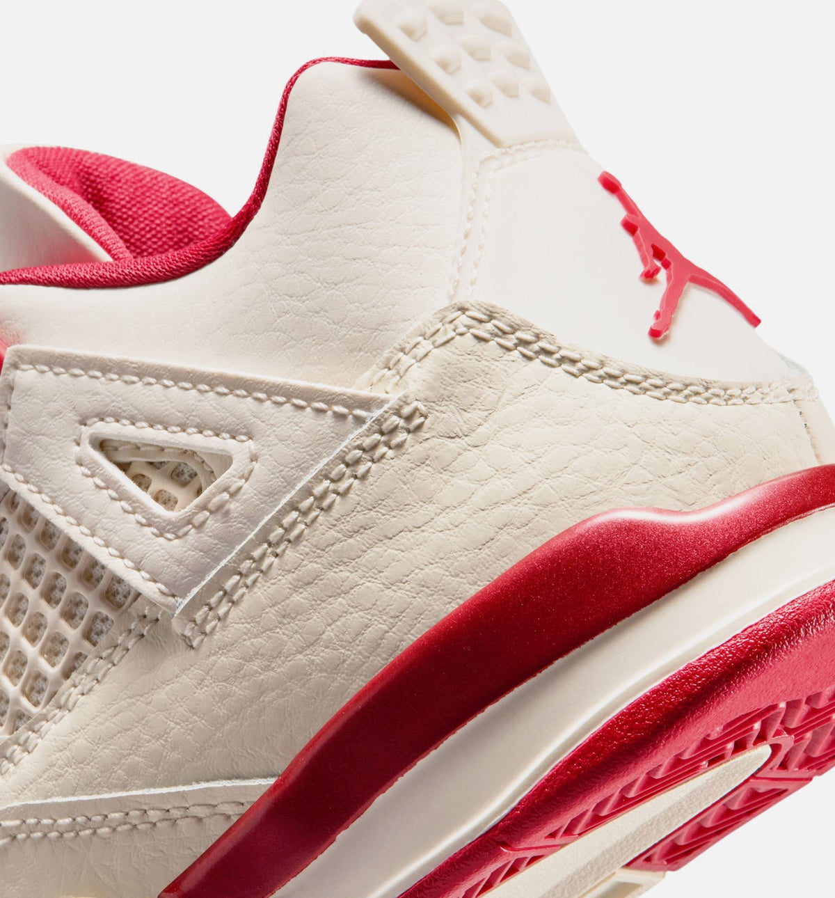 Air Jordan 4 Retro "Valentine's Day" Preschool Lifestyle Shoes – Pale Ivory/Sierra Red/Tough Red