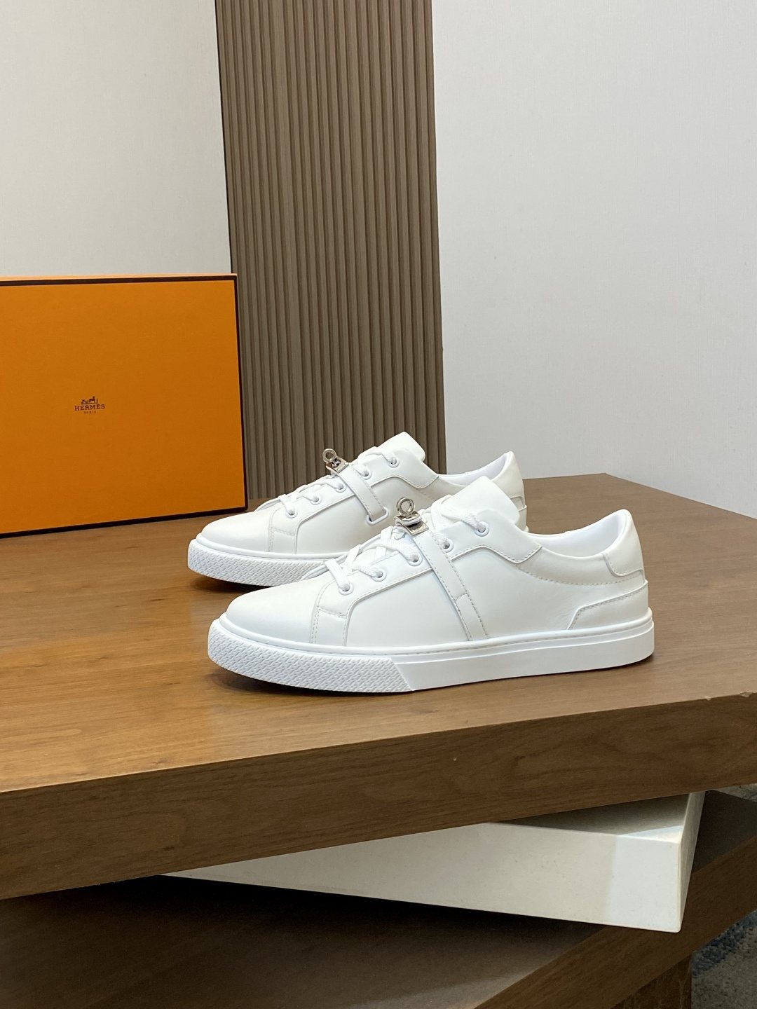 Hermes Men's Low-Top Lace-Up Sneakers