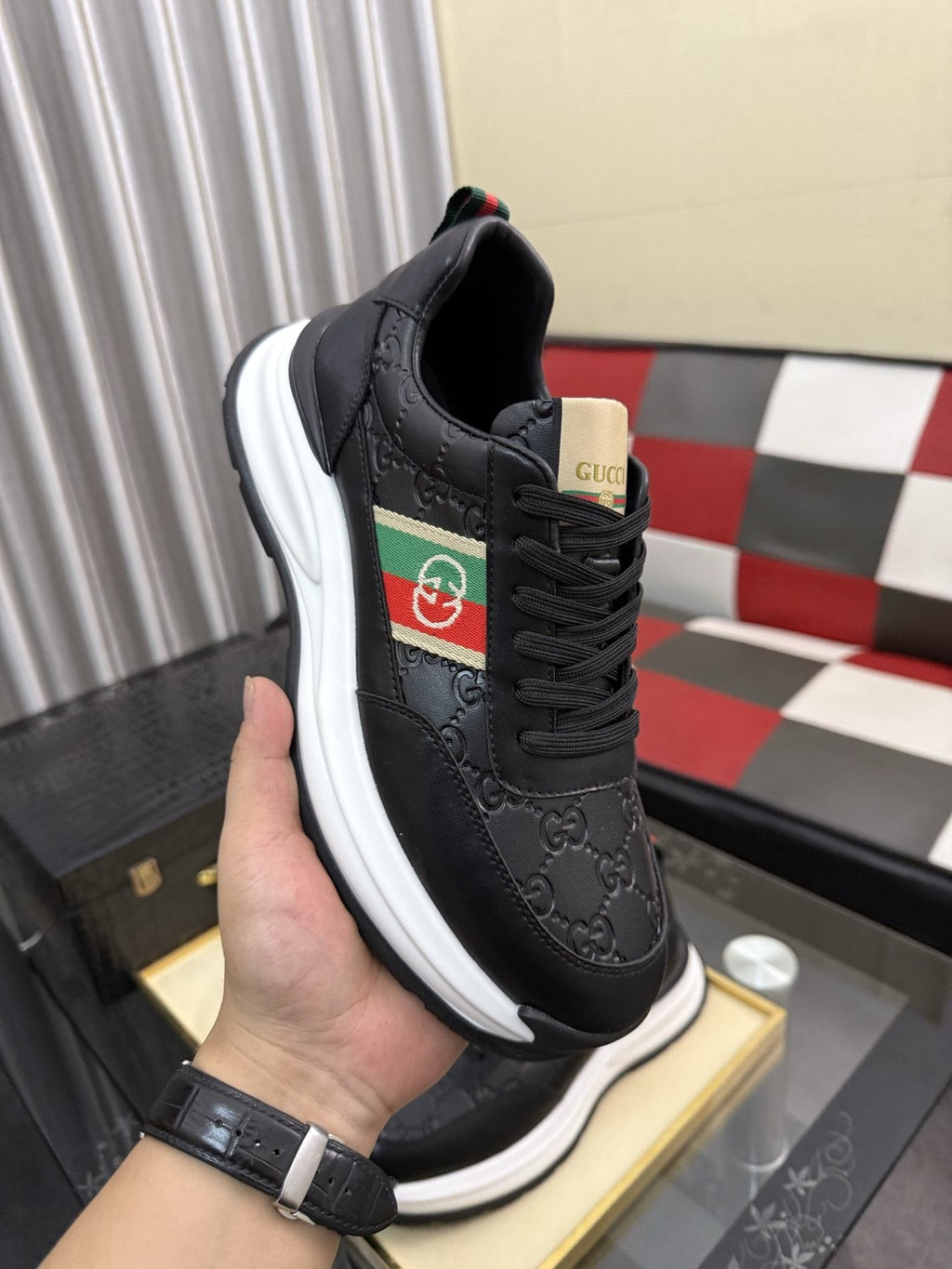 Gucci Men's Green and Red Stripe Low-Top Sneakers